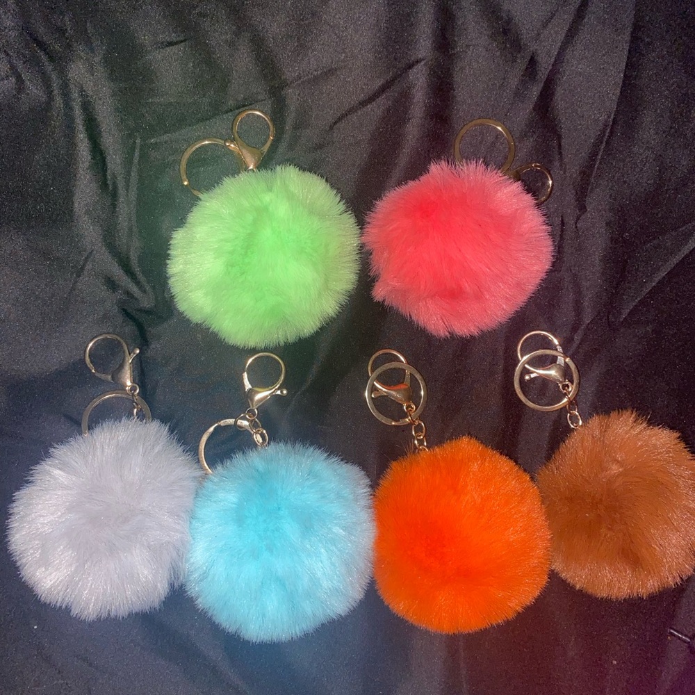 Keychain Puff balls!